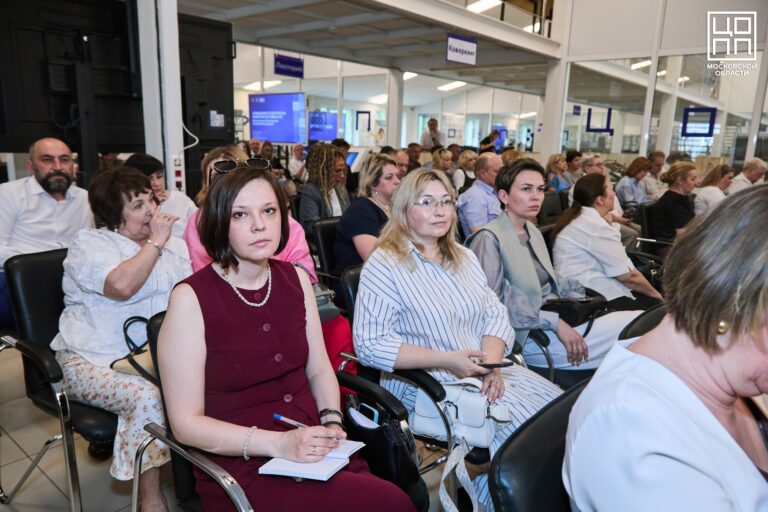 21 мая в ЦОПП Московской области прошло онлайн-совещание с Министром просвещения РФ Сергеем Кравцовым