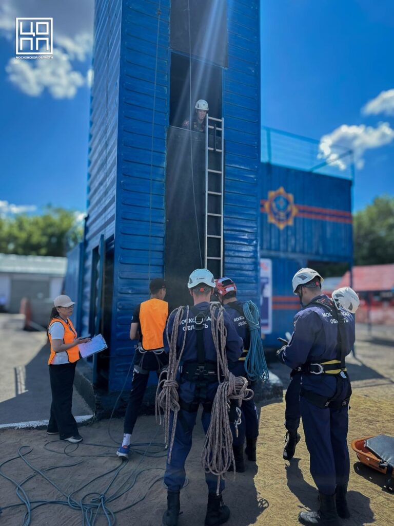 Более 3 часов испытаний: будущие спасатели из Подмосковья на международном «Маршруте выживания»
